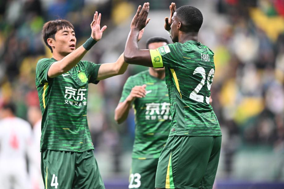 萨里奇帽子戏法 青岛海牛客场战胜北京国安