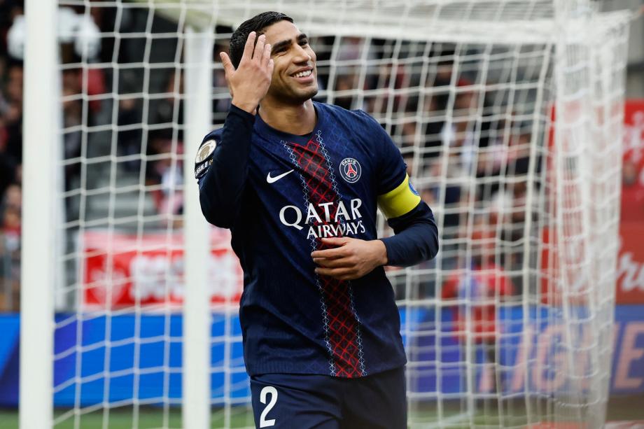 法甲-阿什拉夫双响 巴黎圣日耳曼3-0布雷斯特