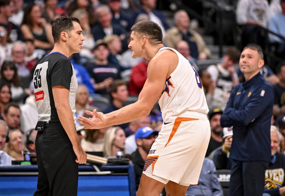 布克空砍31分约基奇三双 掘金轻取太阳迎首胜