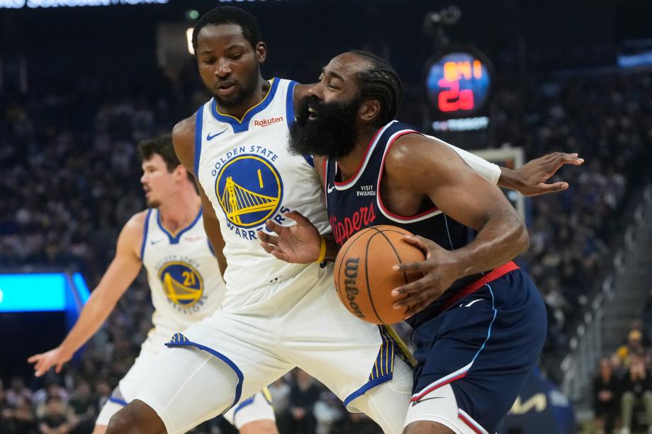 库里19+8哈登20+4 勇士主场击沉快船迎连胜