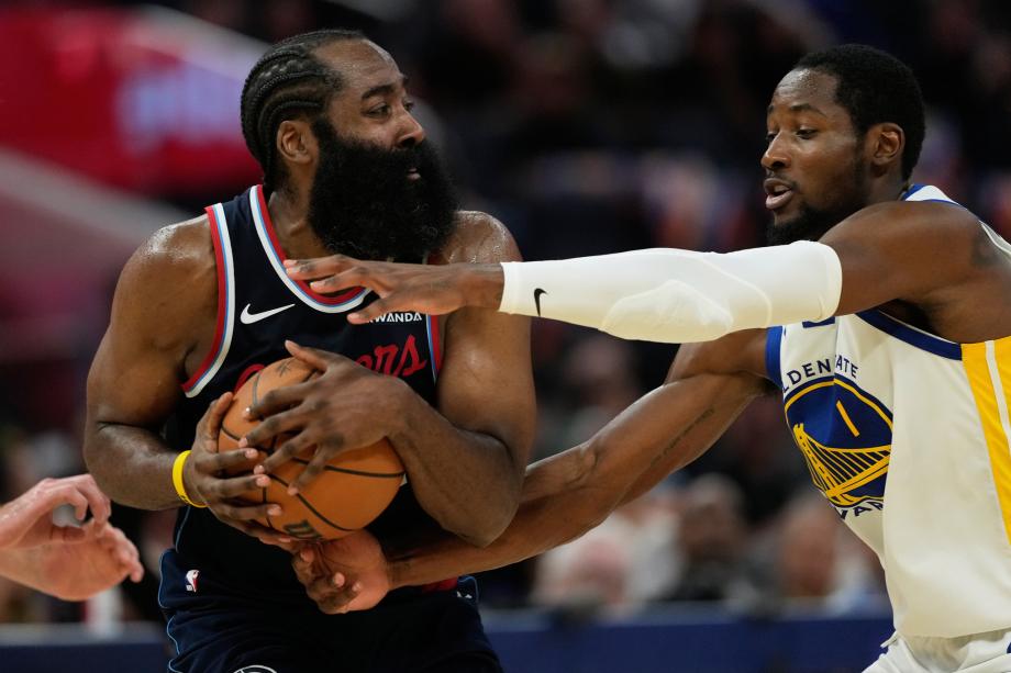 库里19+8哈登20+4 勇士主场击沉快船迎连胜