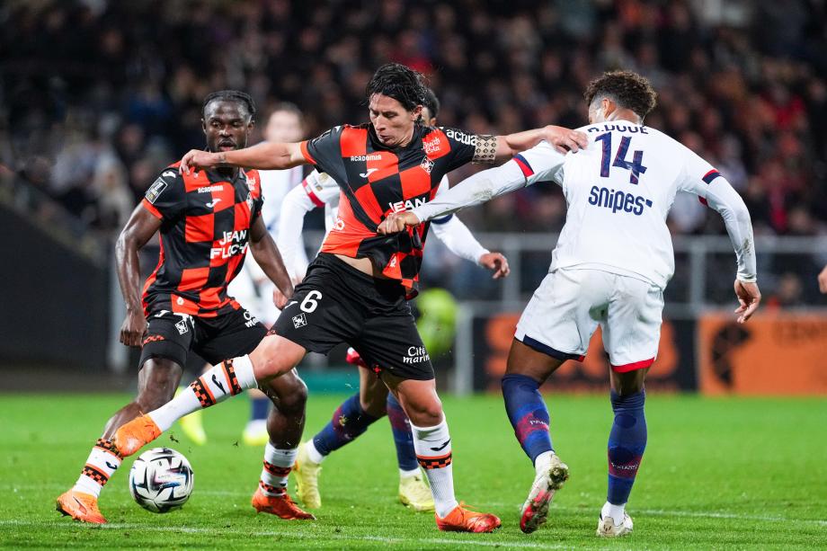 法甲-门德斯破门杜埃伤退 巴黎1-1洛里昂领跑