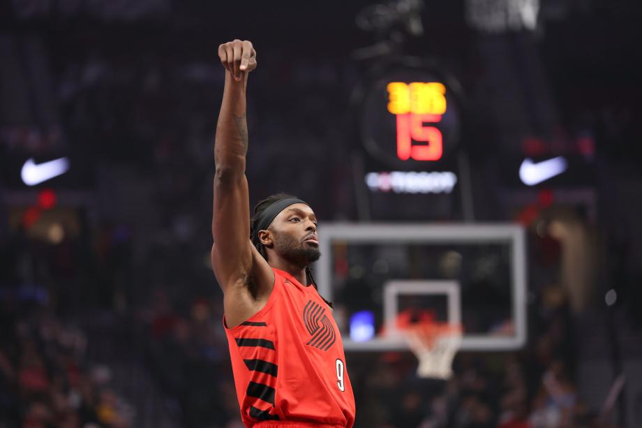 约基奇21分格兰特罚球准绝杀 开拓者险胜掘金