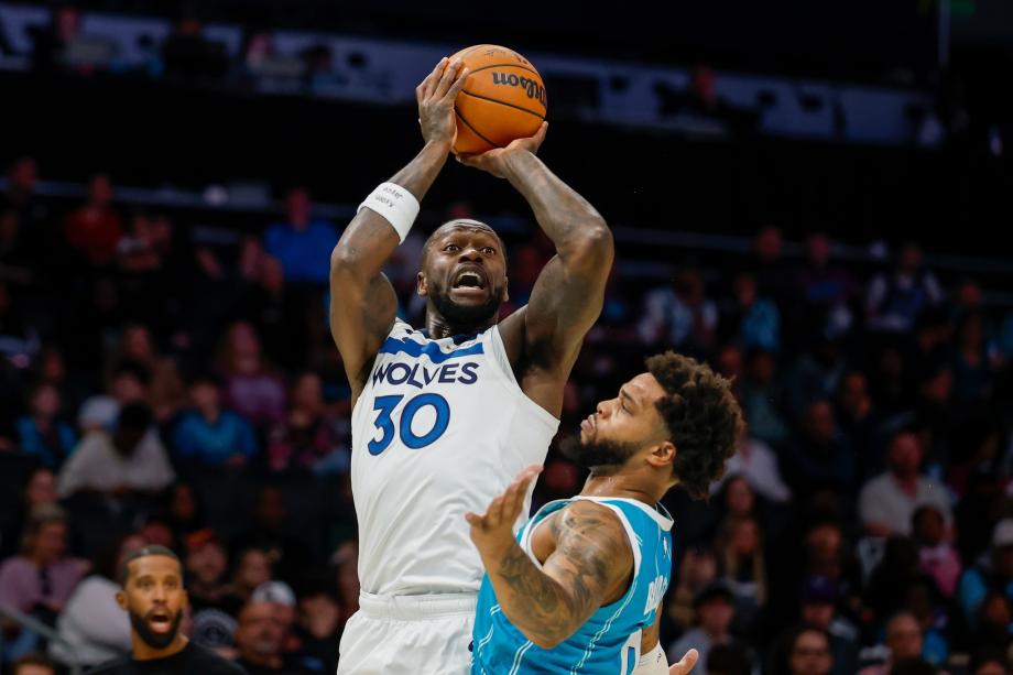 兰德尔30+7戈贝尔14+15 森林狼122-105轻取黄蜂