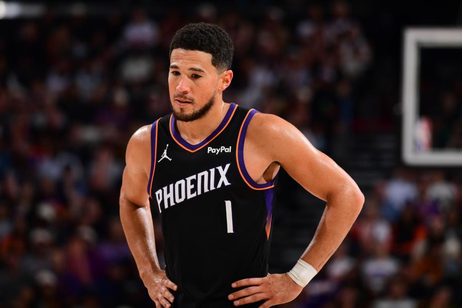 布克28+13卡斯尔26分 太阳终结马刺开季5连胜