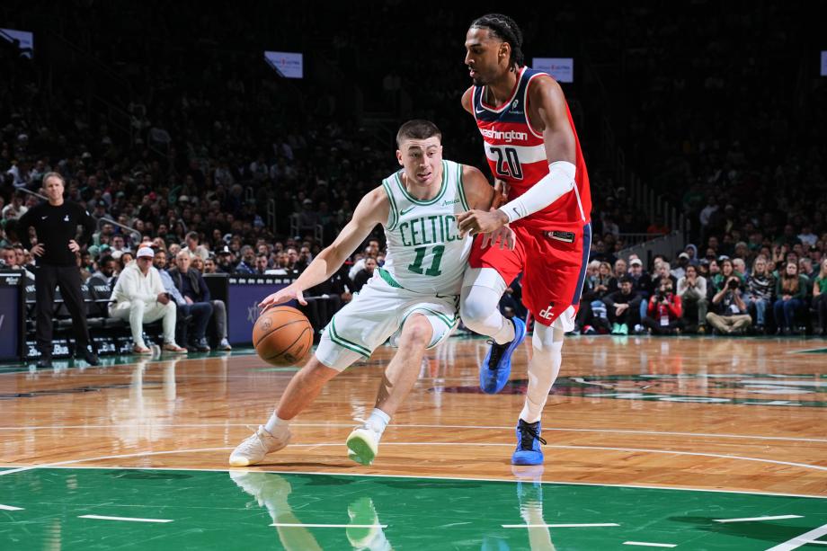 布朗35+5+5普理查德18分 绿军送奇才6连败