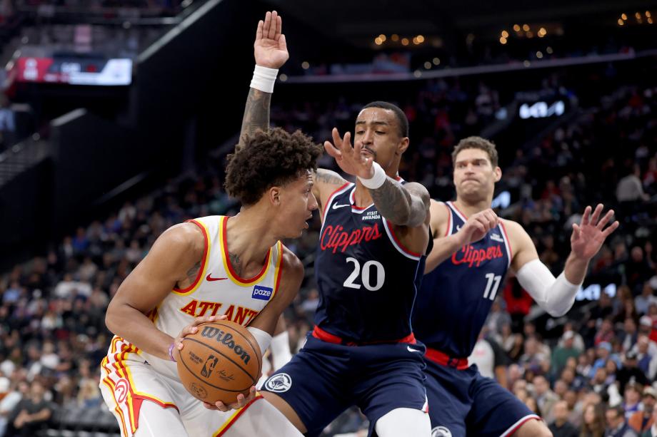 哈登空砍三双克雷伊奇28分 老鹰送快船5连败