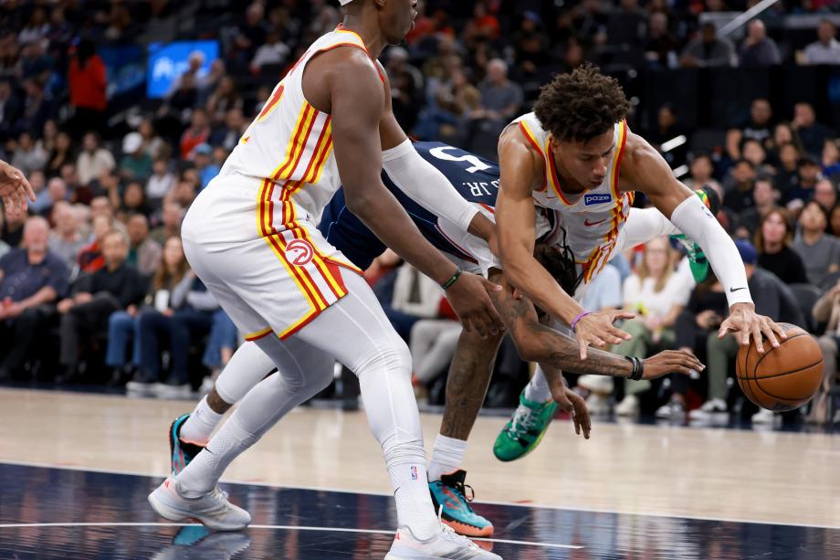 哈登空砍三双克雷伊奇28分 老鹰送快船5连败