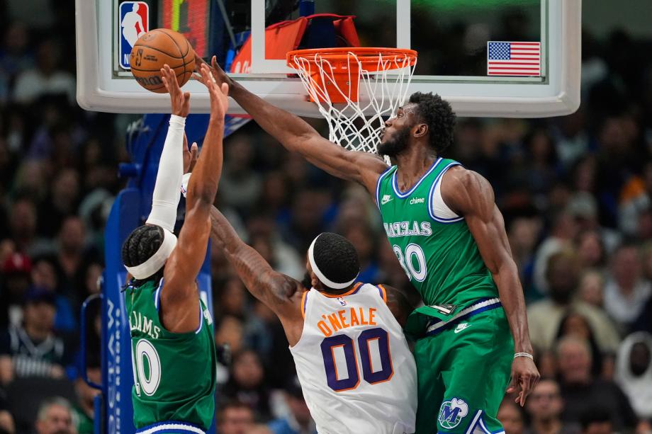 布克26+9弗拉格16+6+6 太阳力克独行侠迎4连胜