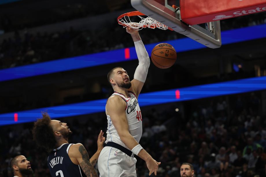 哈登狂轰41+14+11创纪录 快船双加时险胜独行侠