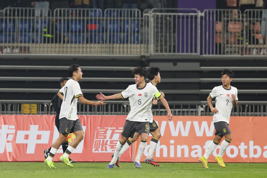 [图]帅惟浩两球 U17亚洲杯预选赛中国U16男足开门红FIFA买球网体育信息