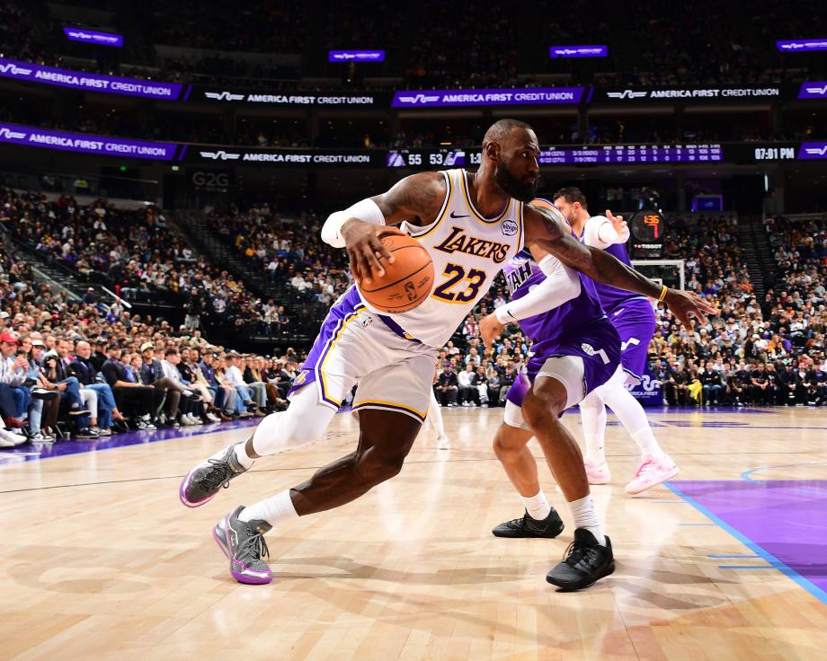 东契奇33+11+8乔治错失绝杀 湖人客场险胜爵士