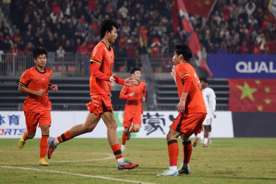 [图]万项双响赵松源传射 U16国足8-0大捷斯里兰卡体育录像/图片