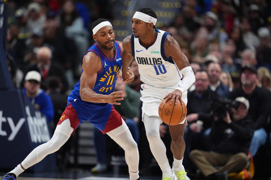 戴维斯32+13约基奇空砍29+20+13 独行侠胜掘金