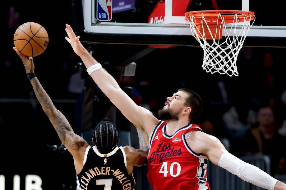 哈登27+9莱昂纳德21分 快船大胜老鹰终结五连败