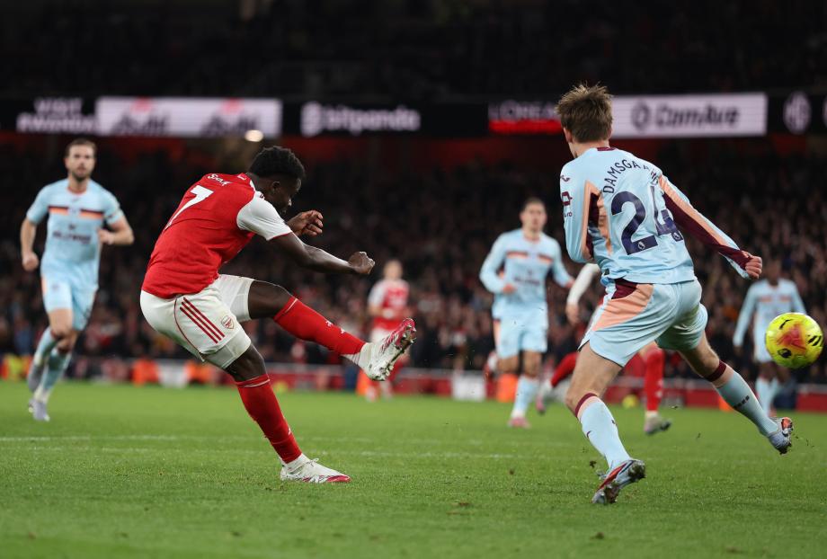 梅里诺传射萨卡破门 阿森纳2-0击败布伦特福德