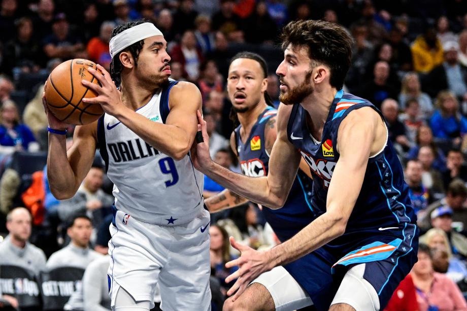 亚历山大33+5+6戴维斯仅2分 雷霆大胜独行侠