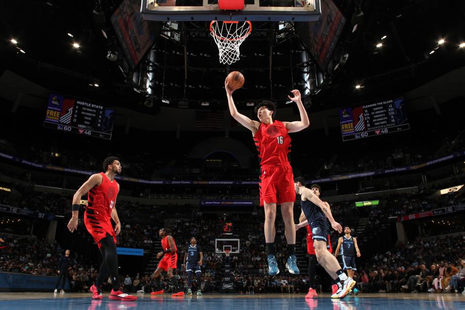 杨瀚森生涯首次先发砍4分5板 开拓者不敌灰熊