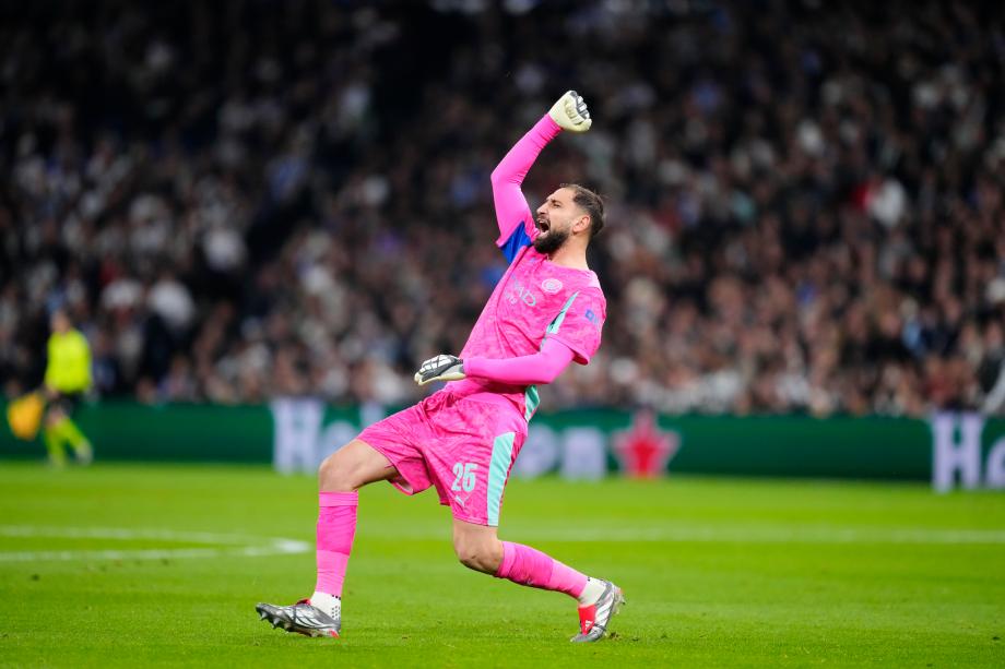 欧冠：哈兰德点射罗德里戈破荒 曼城2-1逆转皇马