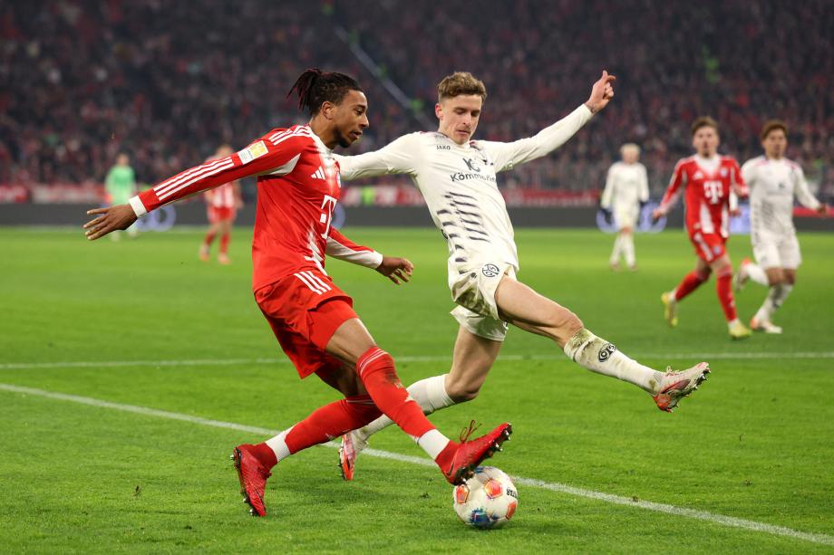 德甲-卡尔连场破门凯恩点射 拜仁2-2战平美因茨