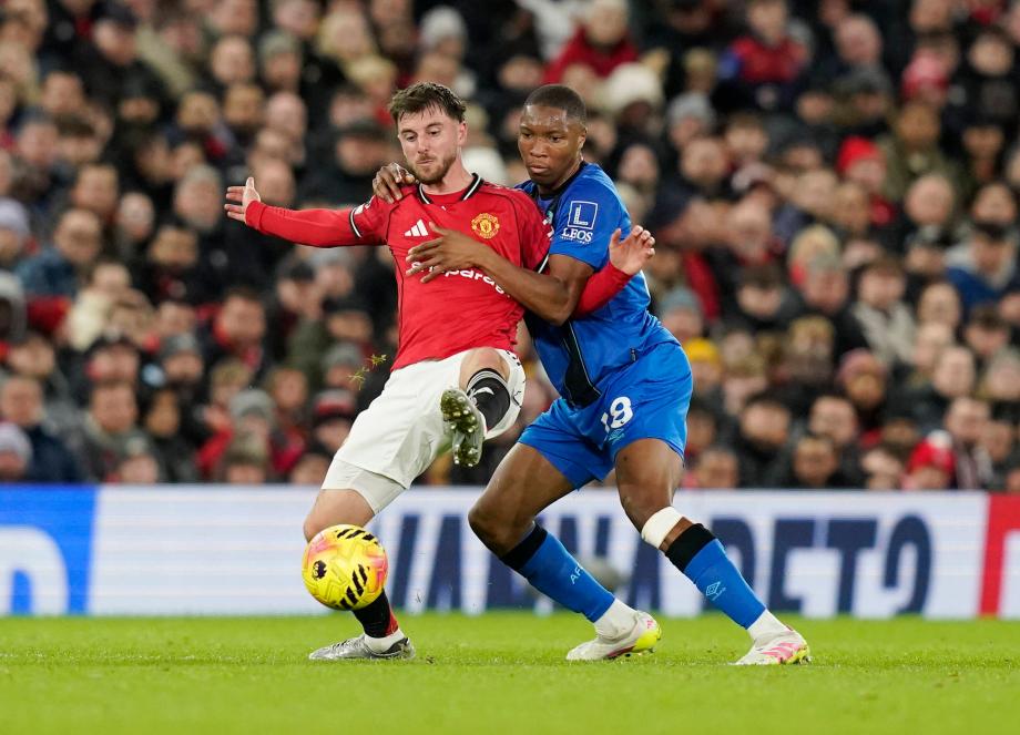 B费任意球破门卡塞米罗建功 曼联4-4伯恩茅斯