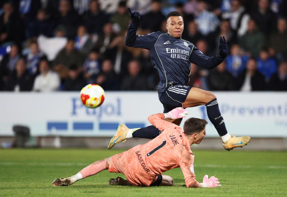 国王杯-姆巴佩双响 皇马3-2塔拉维亚晋级16强