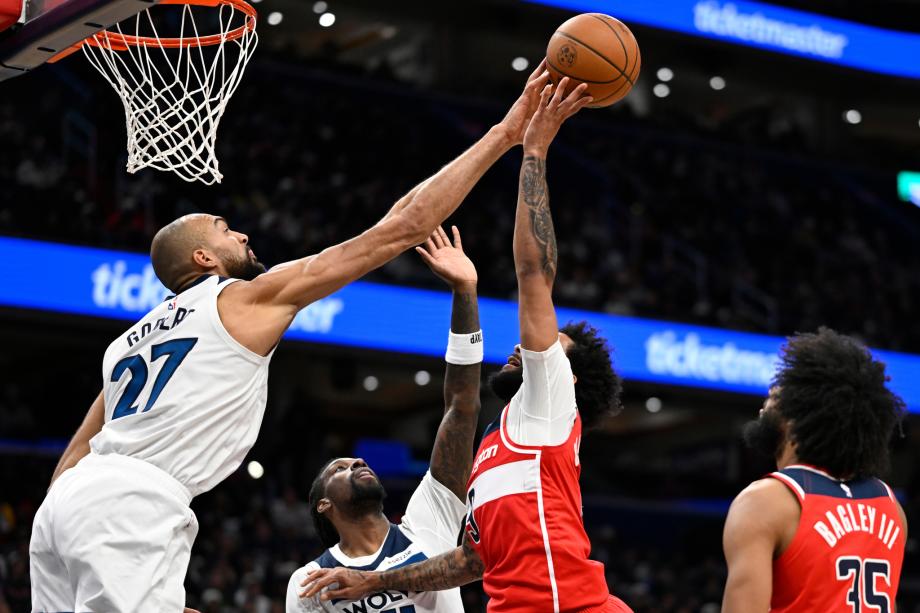 爱德华兹35分三分球创纪录 森林狼客场轻取奇才