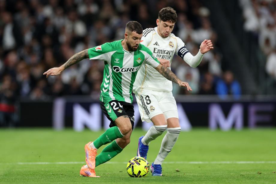 西甲-贡萨洛戴帽罗德里戈2助攻 皇马5-1贝蒂斯