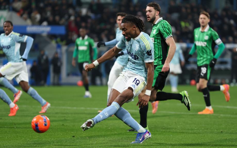 意甲-戴维传射米雷蒂破门 尤文3-0完胜萨索洛