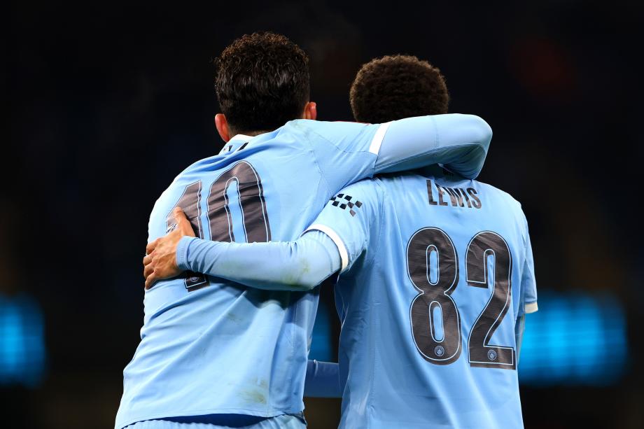 足总杯-塞梅尼奥传射 曼城10-1埃克塞特城晋级