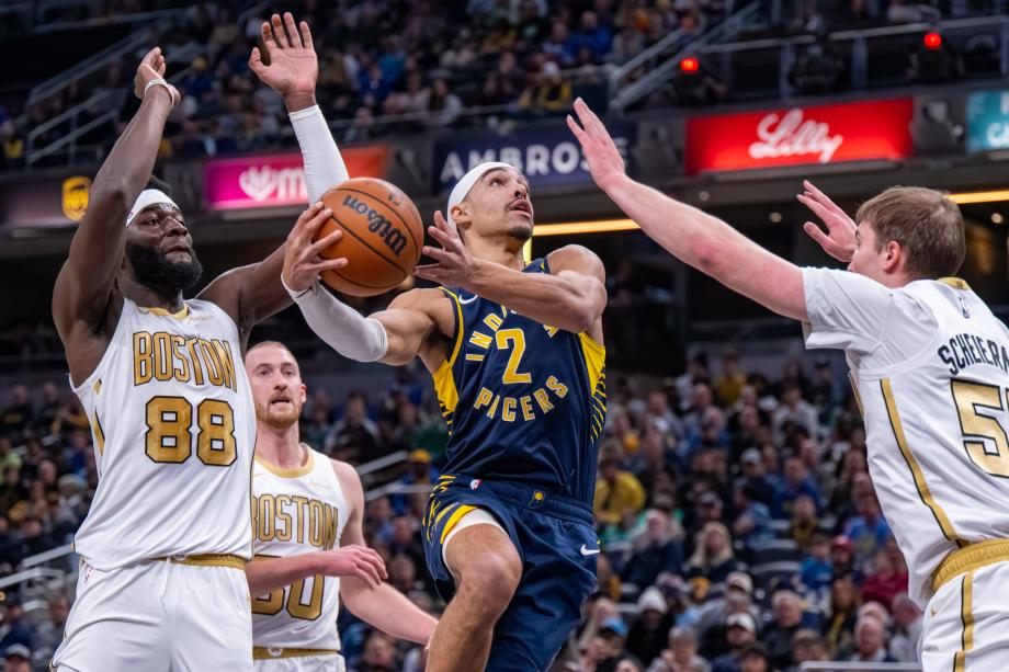 西亚卡姆准绝杀 步行者险胜凯尔特人迎三连胜