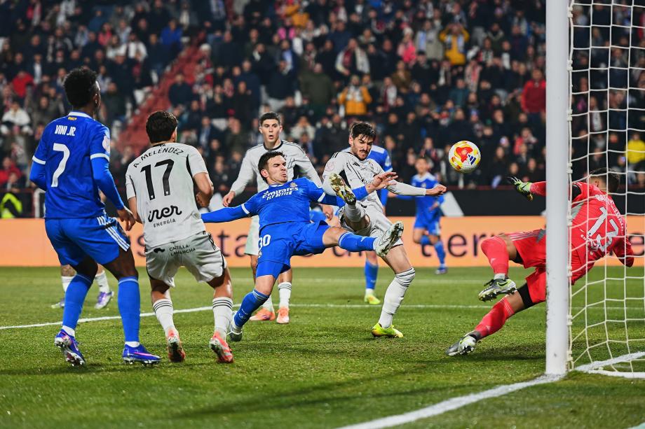 国王杯-皇马2-3遭阿尔瓦塞特补时绝杀无缘8强