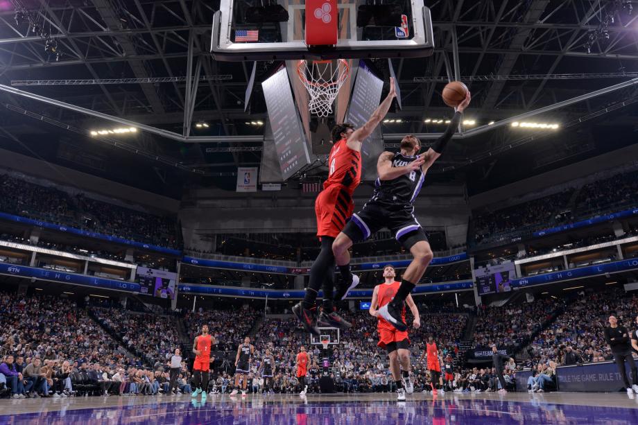 杨瀚森2分1助1断 开拓者擒国王取3连胜