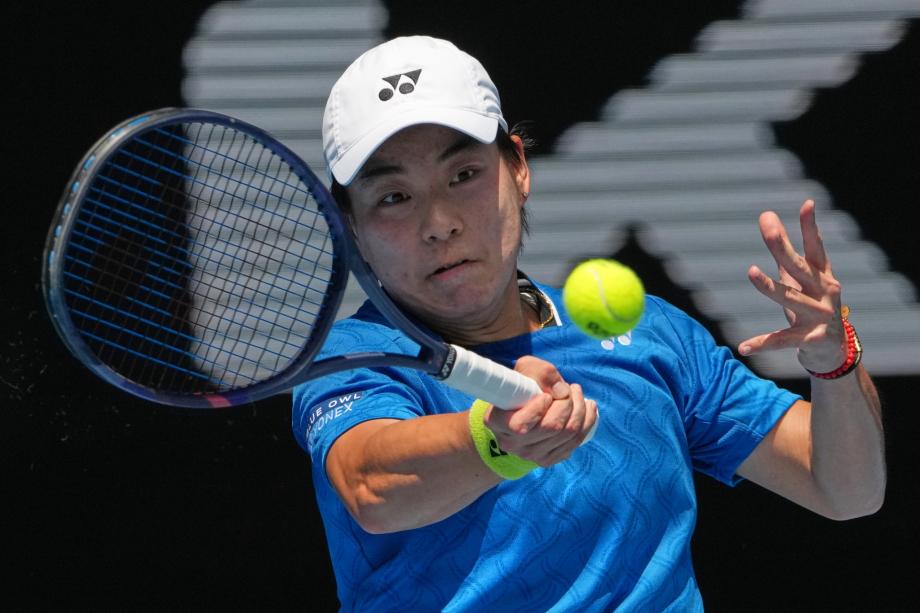 [图]白卓璇不敌头号种子萨巴伦卡 止步澳大利亚赛次轮网球比赛录像回放