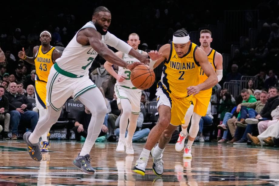 布朗30+10西亚卡姆32+10 凯尔特人轻取步行者