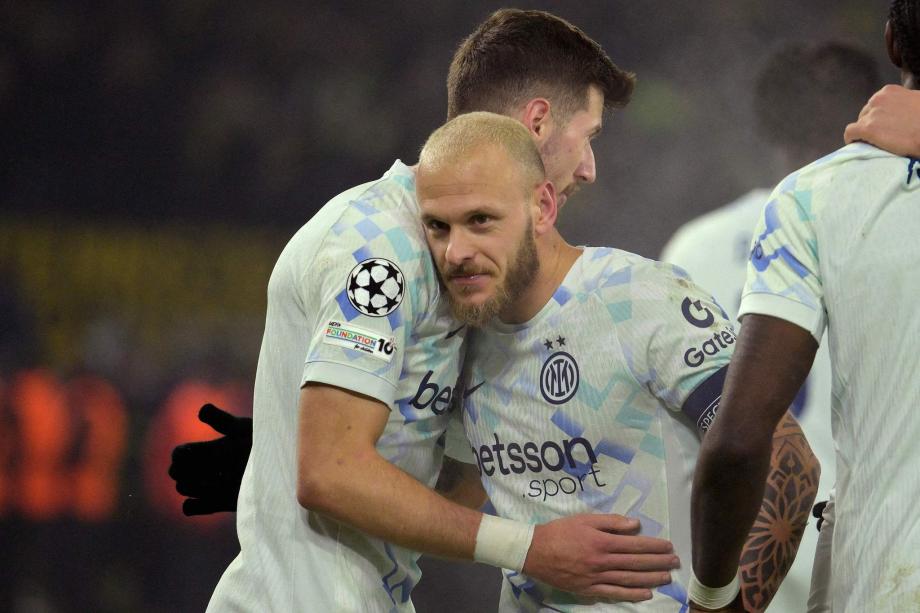 欧冠-迪马尔科任意球破门 国际米兰2-0多特蒙德