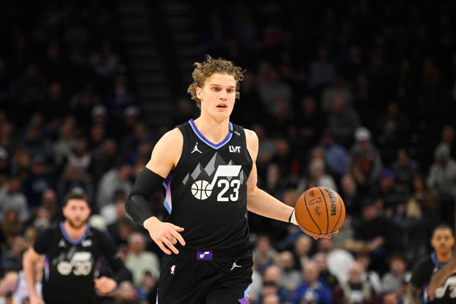 库里27分 勇士八人得分上双送爵士四连败