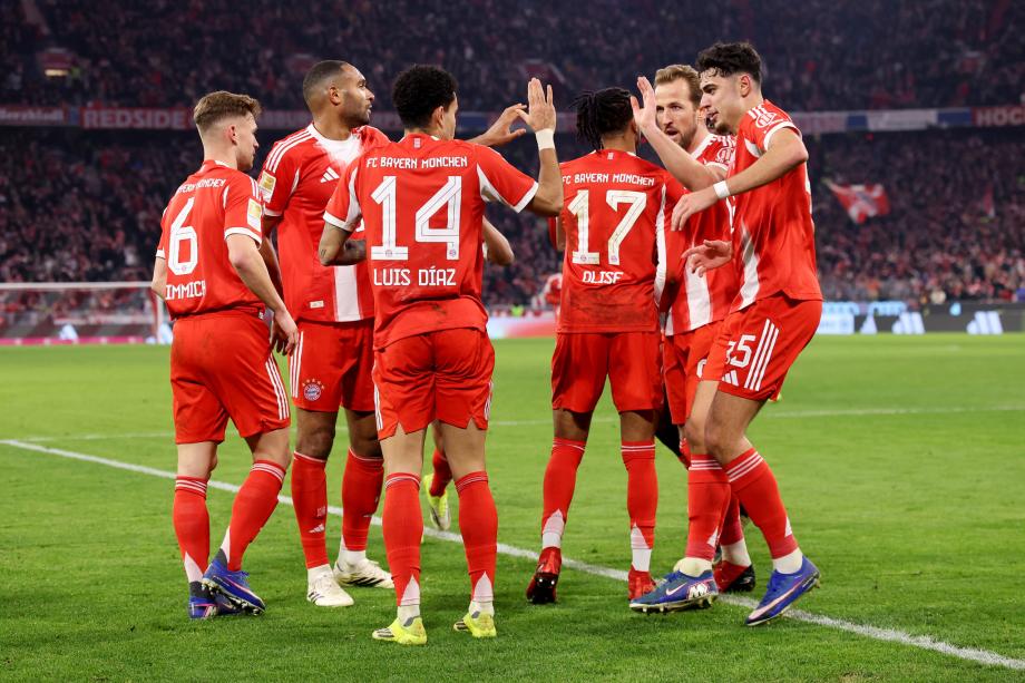 德甲-迪亚斯戴帽凯恩双响 拜仁5-1十人霍芬海姆