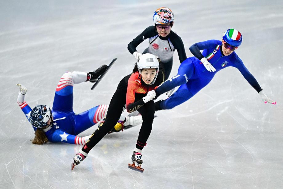 [图]冬奥会短说念速滑女子500米初赛 中国队三东说念主一都过关体育录像/图片