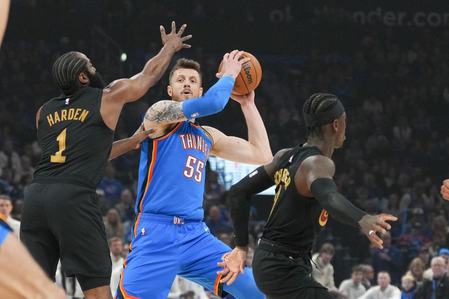 霍姆格伦17+15哈登20+5+9 雷霆终结骑士7连胜