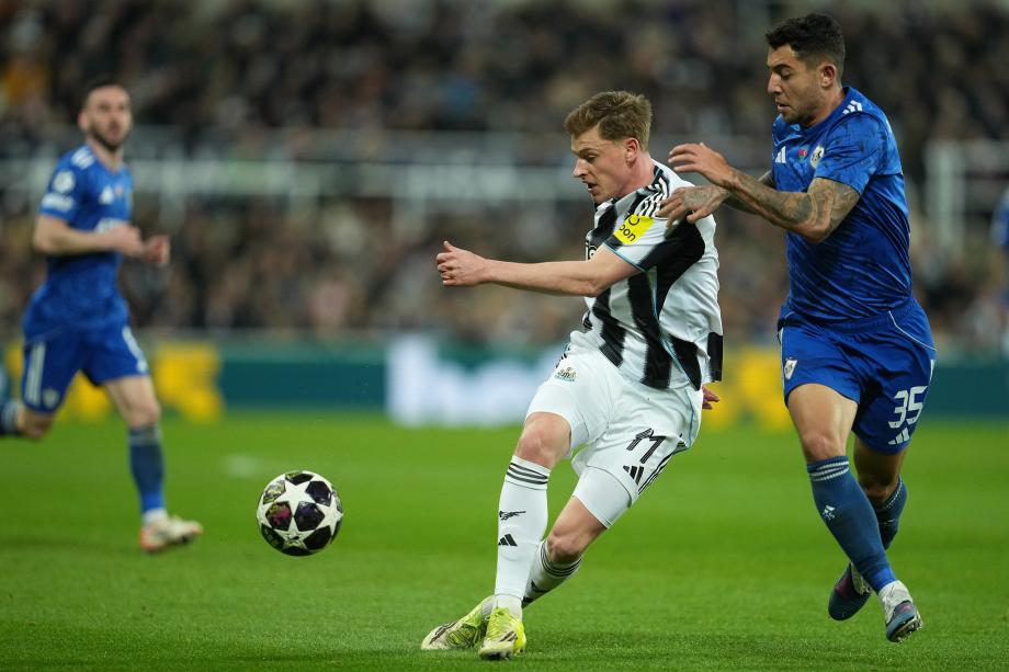 托纳利破门乔林顿博特曼建功 纽卡晋级16强