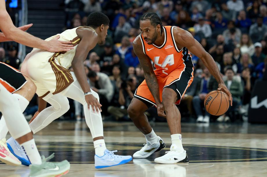 莱昂纳德23分快船逆转胜勇士 加兰首秀12分