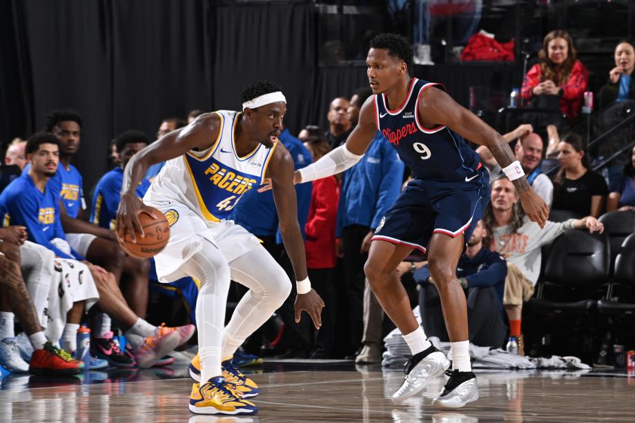 NBA-莱昂纳德三节29+8 快船主场大胜步行者