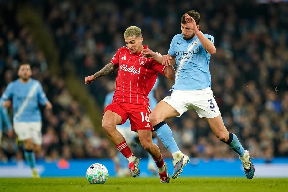 塞梅尼奥罗德里破门 曼城2-2森林6连胜终结