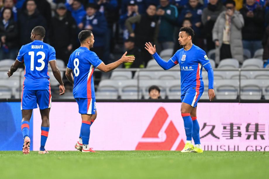 三外援打入五球 上海申花主场战胜大连英博