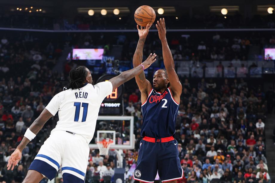 莱昂纳德45分力压爱德华兹36分 快船主场大胜森林狼