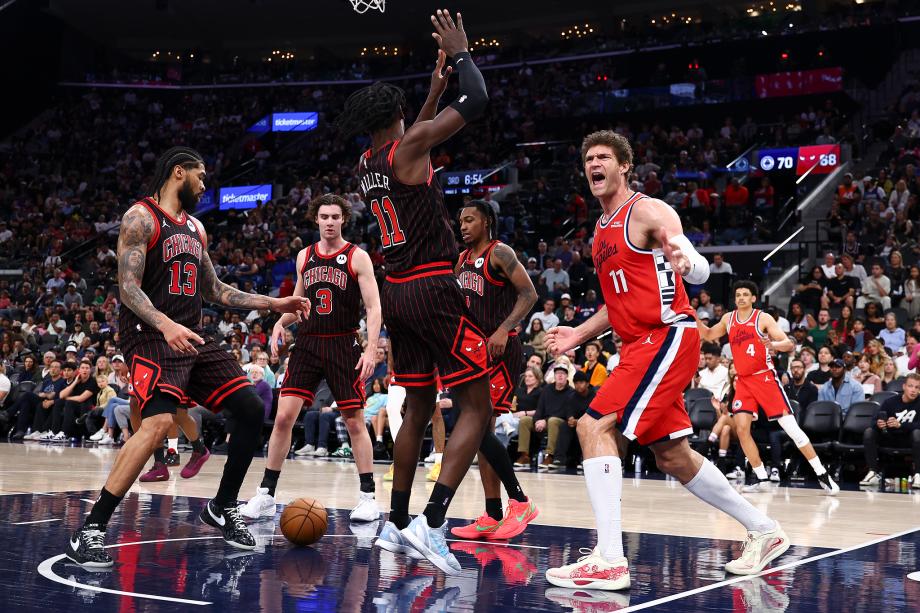 NBA-伦纳德28分喜迎里程碑 快船主场轻取公牛