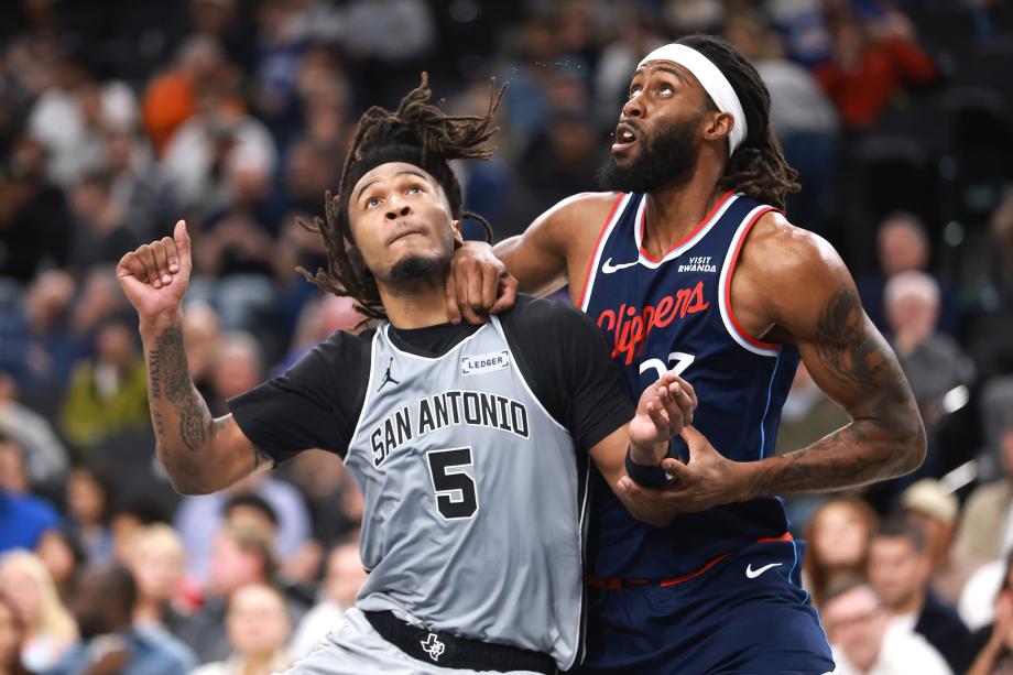 文班亚马21+13加兰25分 马刺3人20+击沉快船