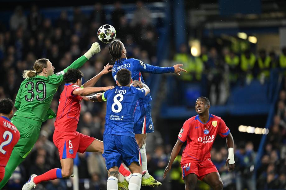 萨尔送礼巴尔科拉建功 巴黎淘汰切尔西进八强