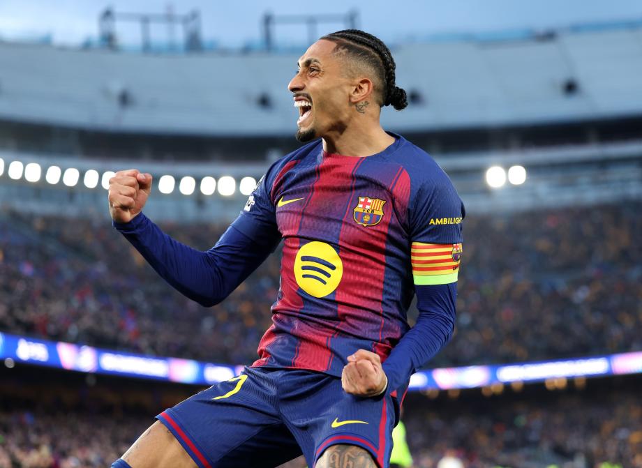 欧冠-拉菲造5球莱万双响 巴萨7-2纽卡晋级八强